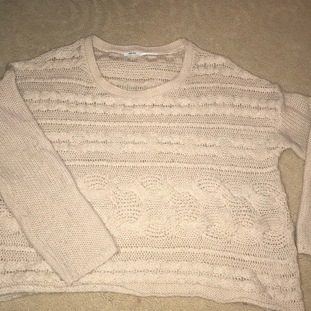 Fuzzy light pink sweater